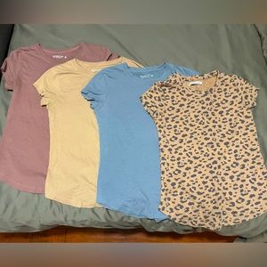 LOT of (4) XS Abercrombie & Fitch Soft T-shirts w/ scoop hem detail